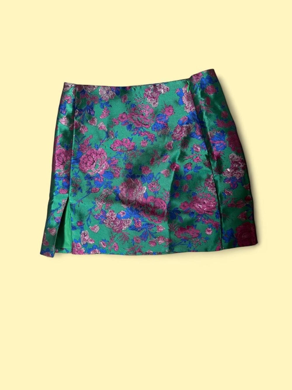 Lulu's Emerald Floral Jacquard Mini Skirt with Fuchsia Blooms
